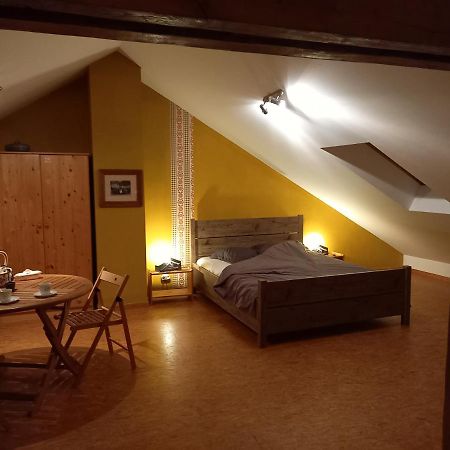 デュルビュイ Aux Saveurs D'Enneille Bed & Breakfast エクステリア 写真