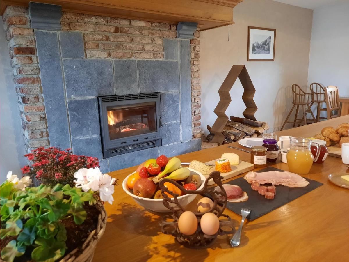 デュルビュイ Aux Saveurs D'Enneille Bed & Breakfast エクステリア 写真