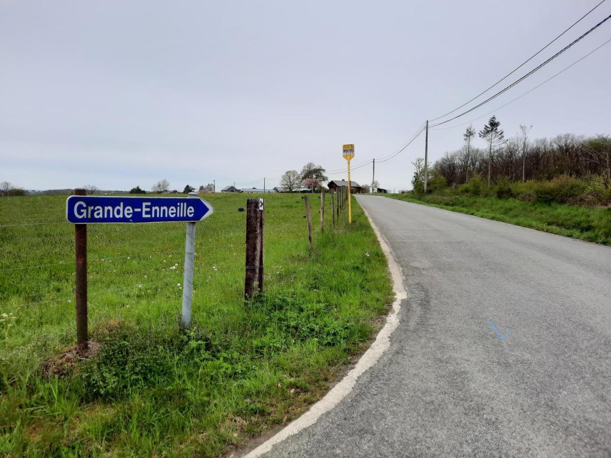 デュルビュイ Aux Saveurs D'Enneille Bed & Breakfast エクステリア 写真