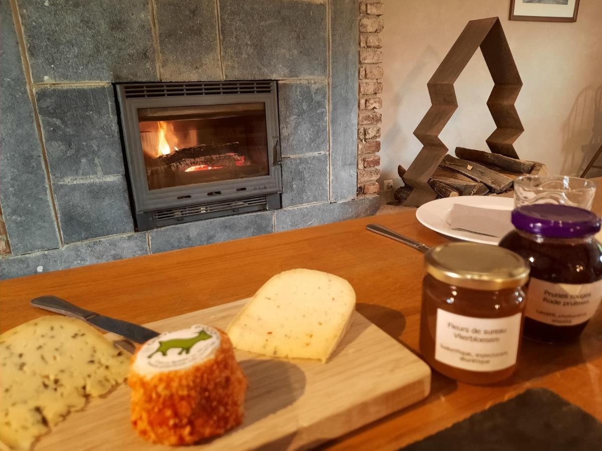 デュルビュイ Aux Saveurs D'Enneille Bed & Breakfast エクステリア 写真